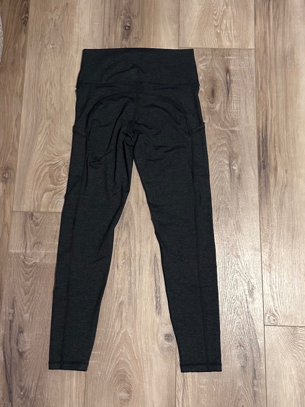 OFFLINE By Aerie The Hugger High Waisted Pocket Legging - Picture 2 of 4